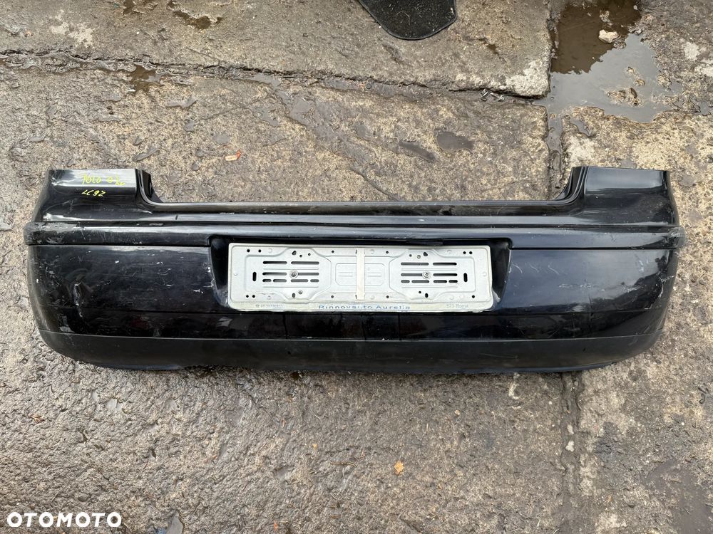 Zderzak Volkswagen Polo IV 2007r kolor LC9Z tył tylny Italia - 1