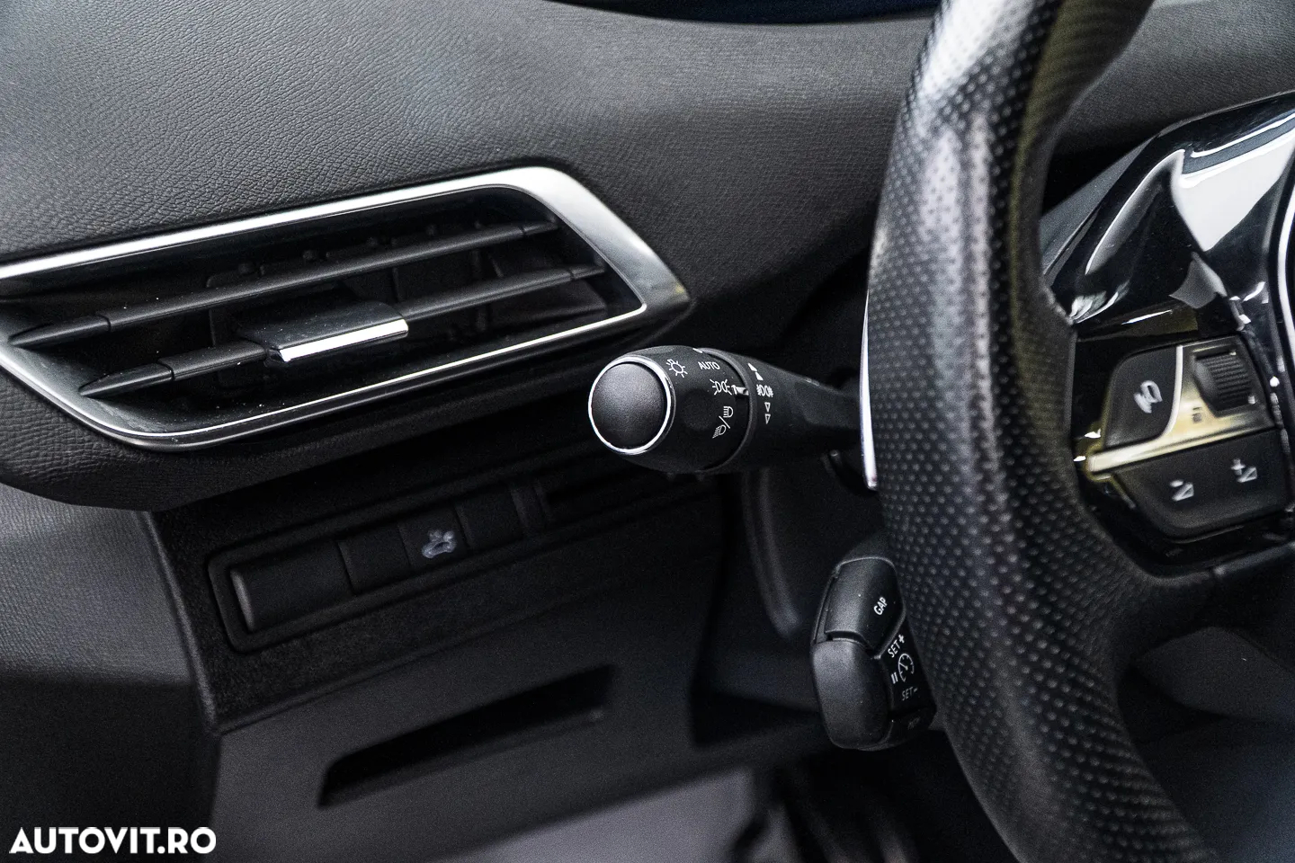 Peugeot 3008 PureTech 130 Stop & Start GPF EAT8 GT - 32