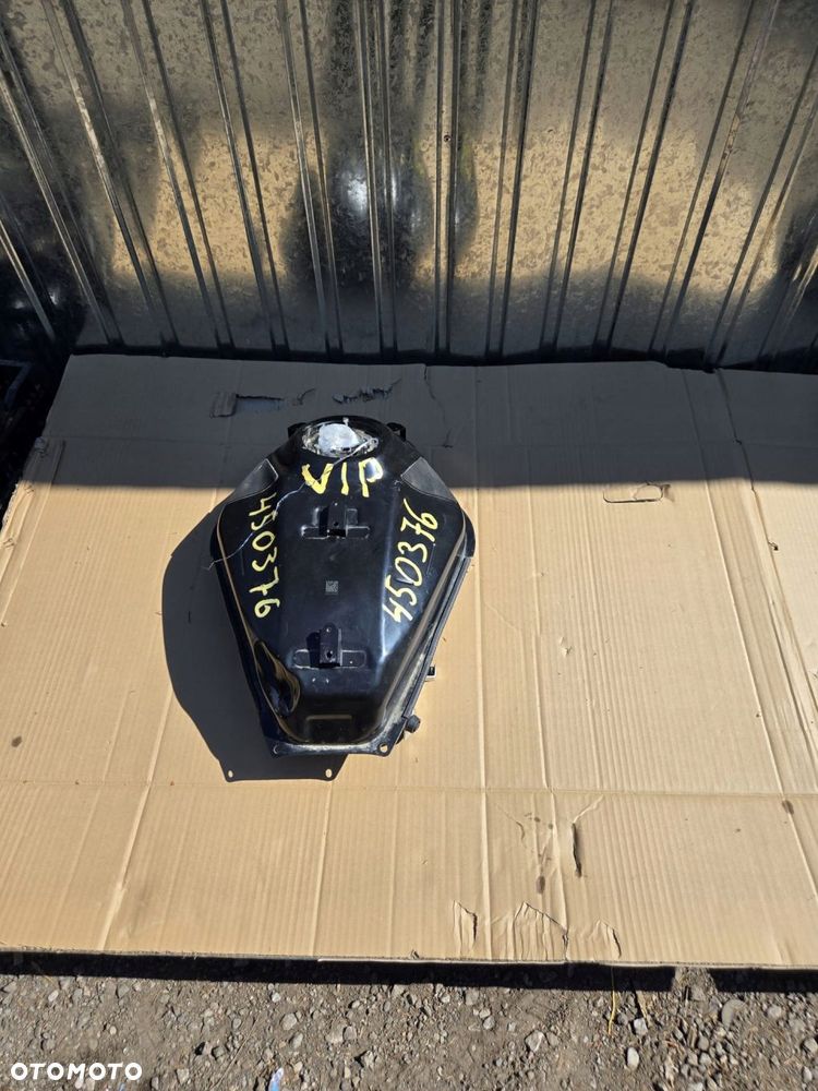 zbiornik paliwa yamaha mt07 07 24- 3300km - 3