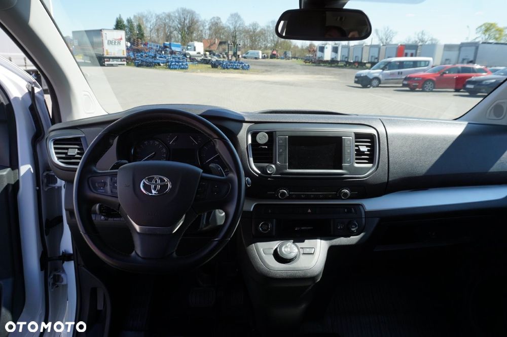 Toyota ProAce - 11