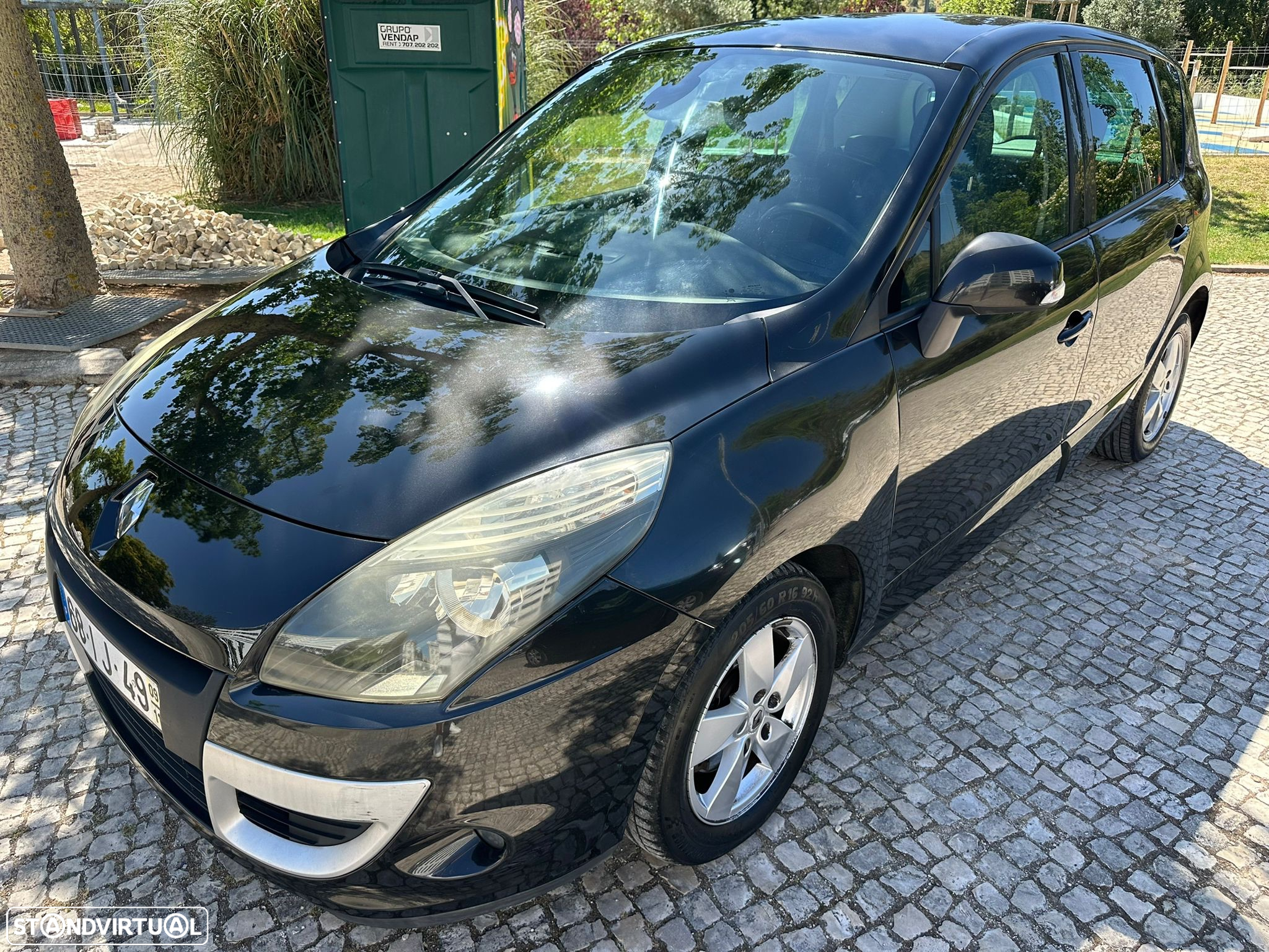 Renault Scénic 1.5 dCi Dynamique S - 2