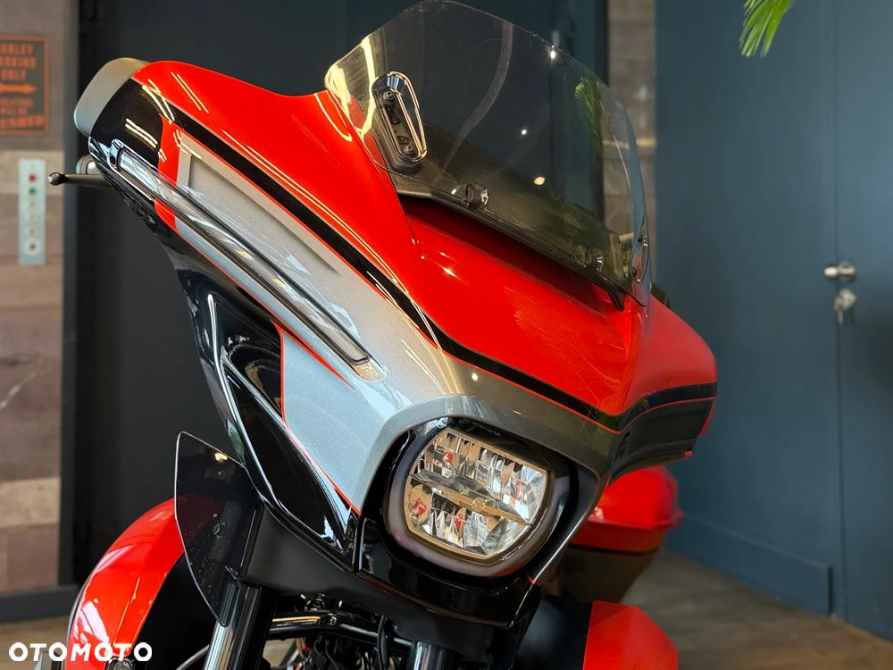 Harley-Davidson CVO Street Glide - 7