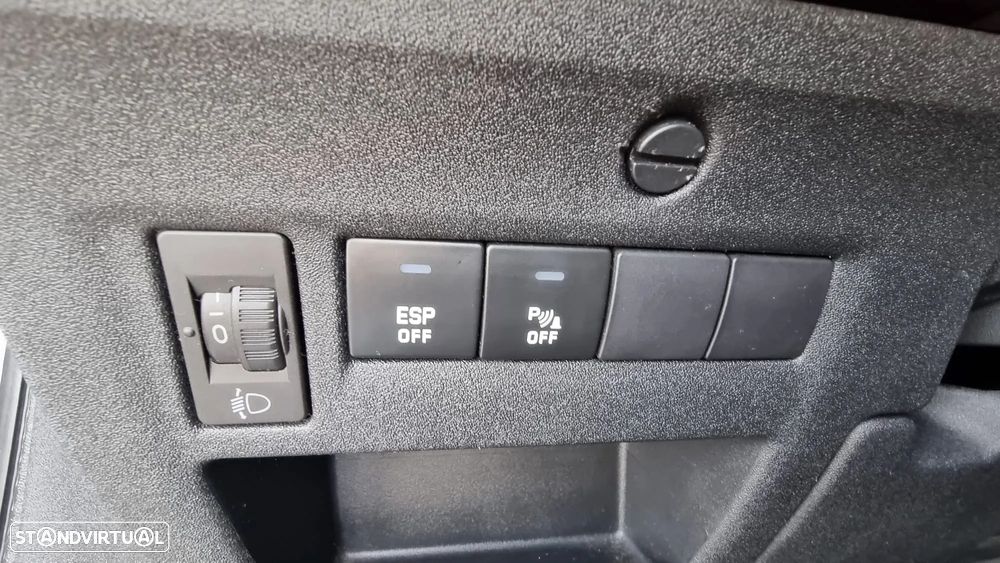 Citroën C4 Coupé 1.6 HDi VTR Pack - 17