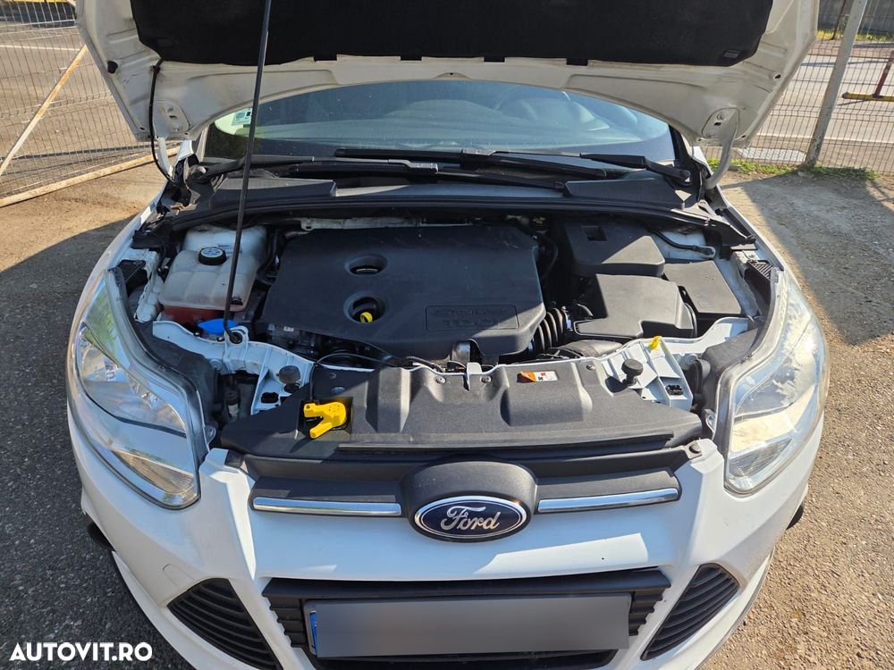 Ford Focus 1.6 TDCI DPF Ambiente - 3