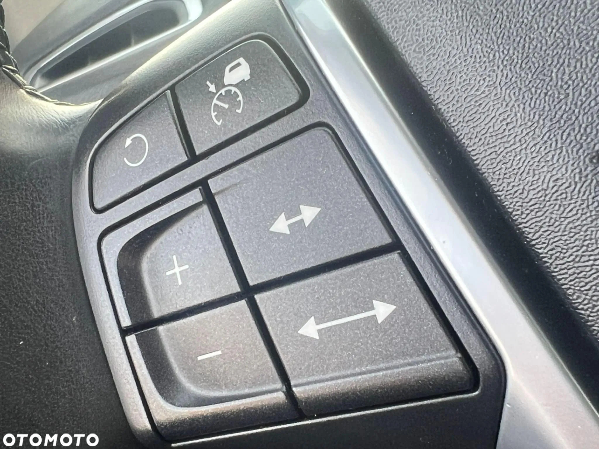 Volvo XC 70 D5 AWD Dynamic Summum - 26