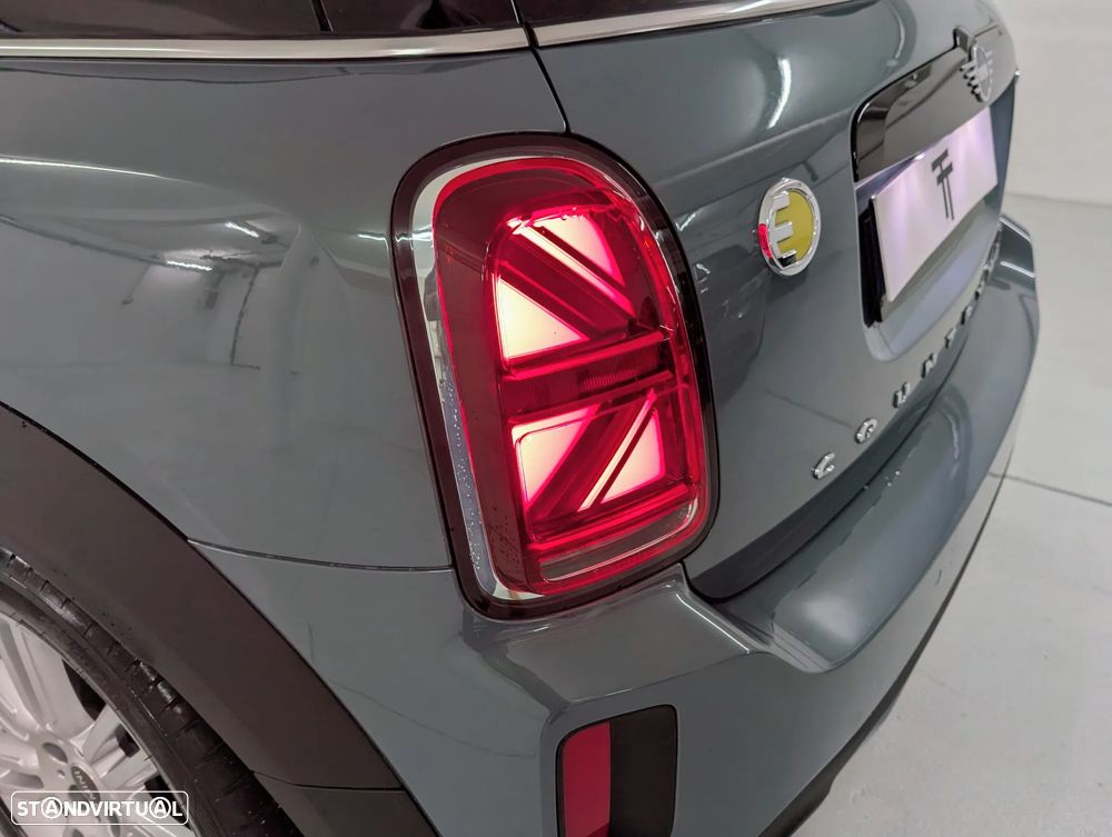 MINI Countryman Cooper SE ALL4 Classic Auto - 21