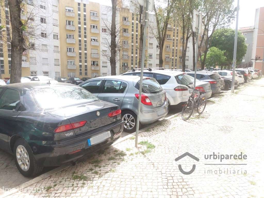 Apartamento T2 em Benfica perto do Colombo. - Grande imagem: 4/27