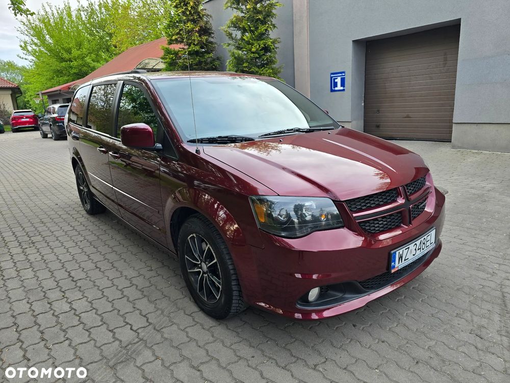 Dodge Grand Caravan - 9