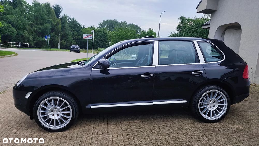 Porsche Cayenne - 16