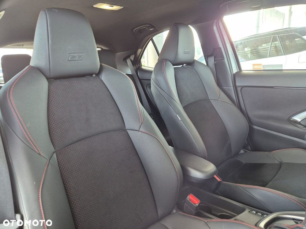 Toyota Yaris Cross Hybrid 1.5 GR Sport - 12