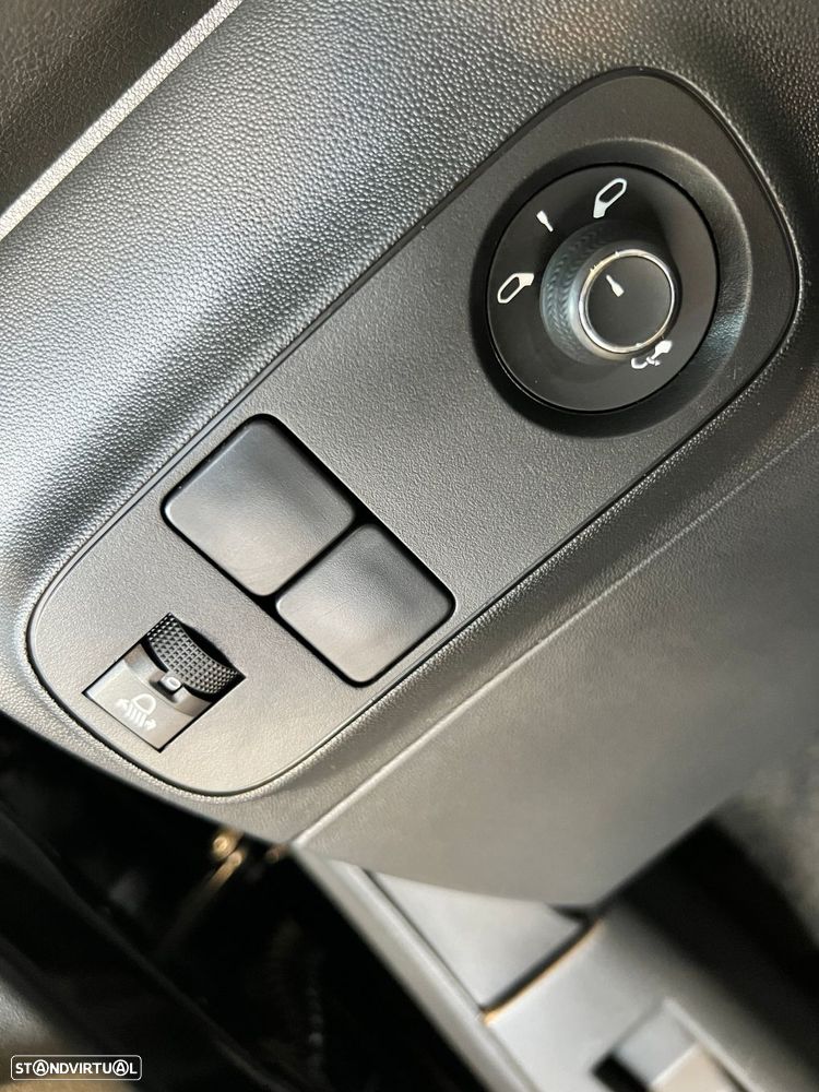 Citroën C3 1.2 PureTech Plus - 25