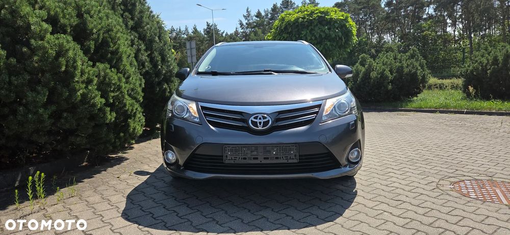 Toyota Avensis 1.8 Premium - 3
