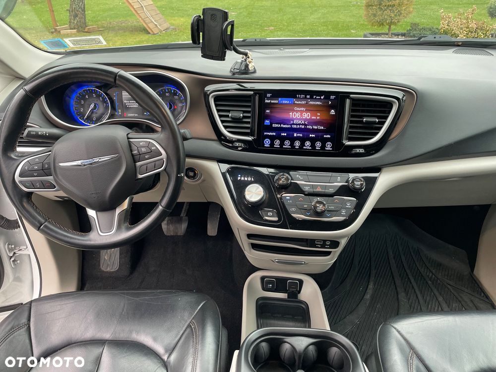 Chrysler Pacifica - 18