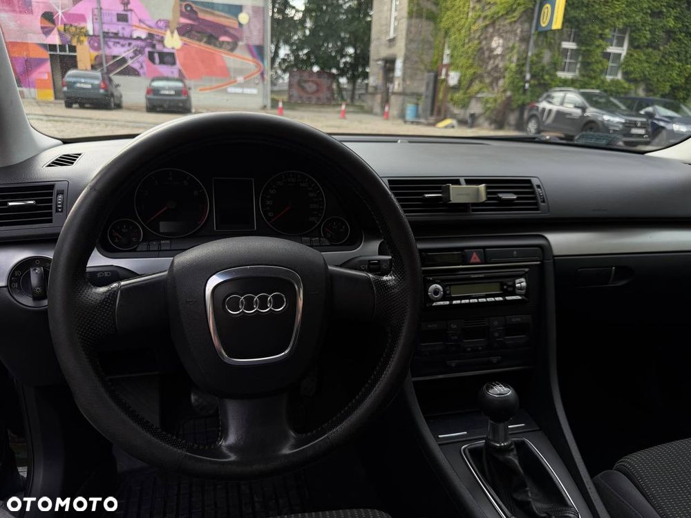 Audi A4 Limousine - 7