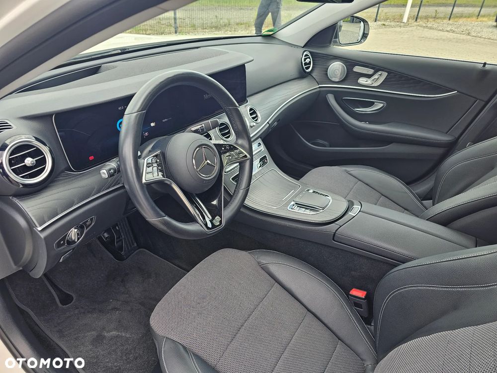Mercedes-Benz Klasa E 300 de 9G-TRONIC Avantgarde - 12