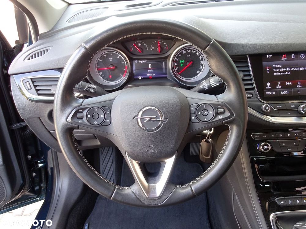 Opel Astra 1.4 Turbo Innovation - 25