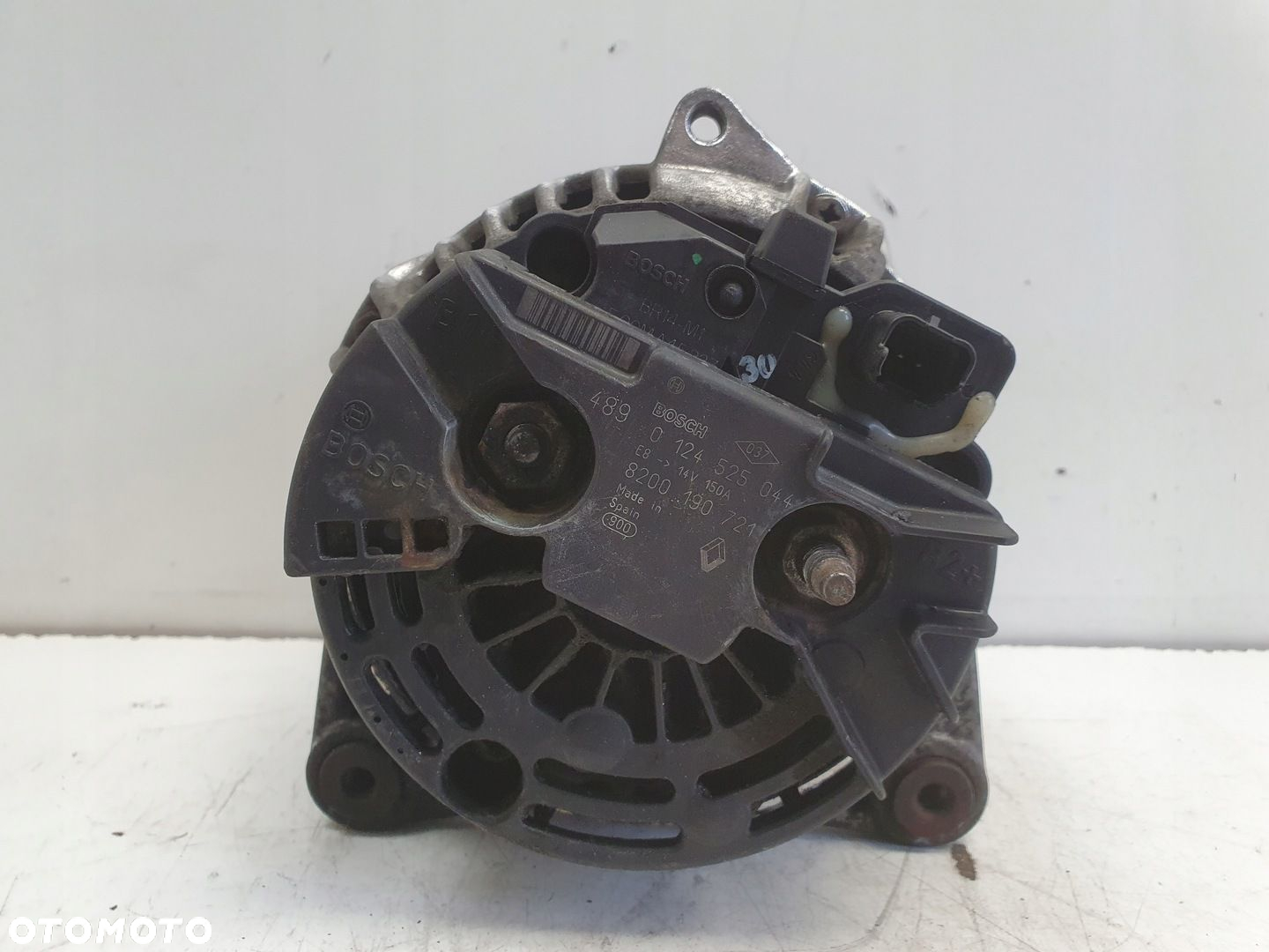 Renault Master II 2.5 DCI ALTERNATOR 0124525044 150A bosch - 4