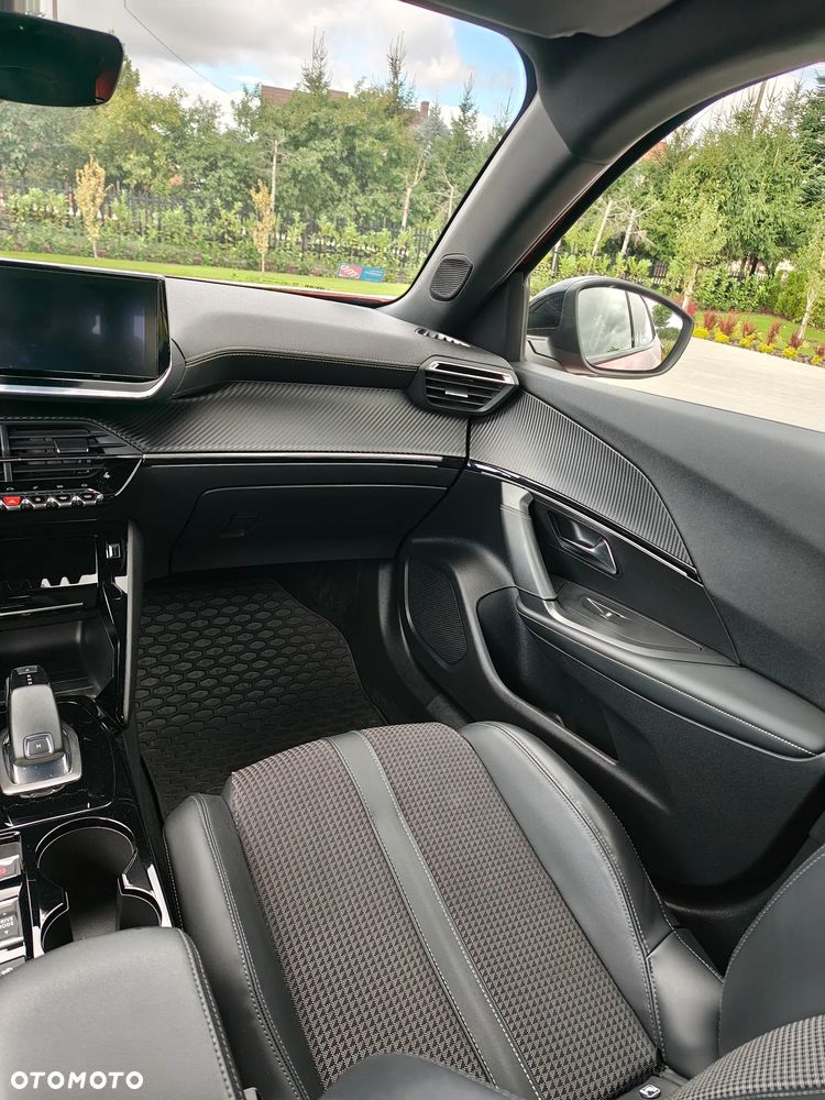 Peugeot 2008 1.2 PureTech GT Line S&S EAT8 - 21