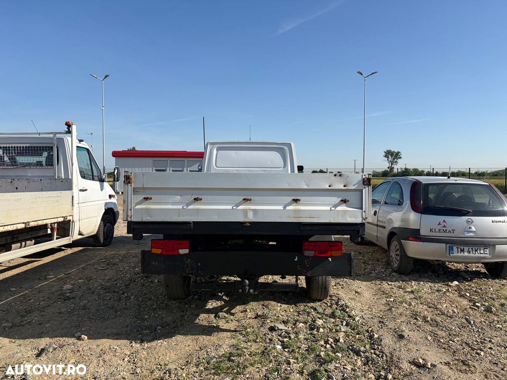 Mercedes-Benz Sprinter - 4