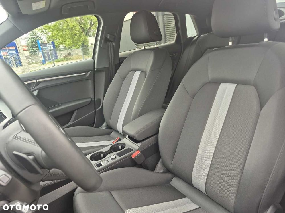 Audi A3 Sportback - 12