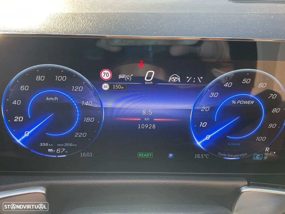 Mercedes-Benz EQB 250+ Progressive - 10