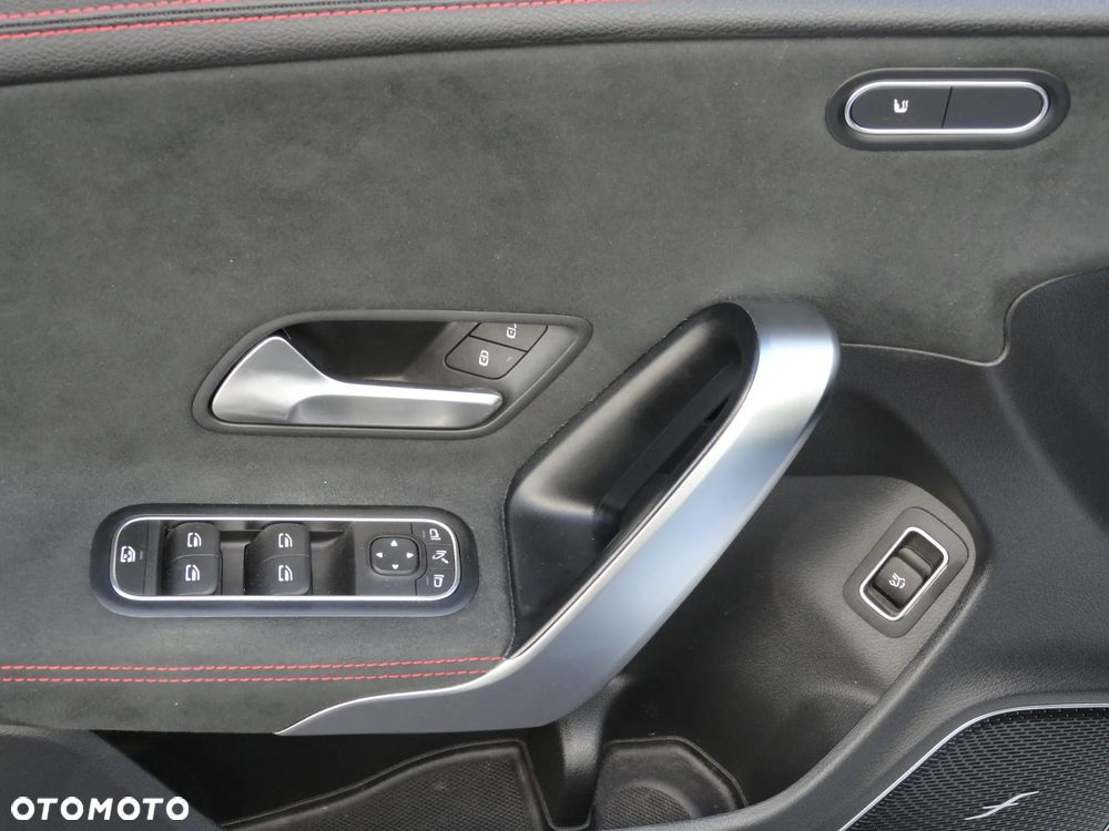Mercedes-Benz CLA 200 d 8G-DCT AMG Line Advanced Plus - 23