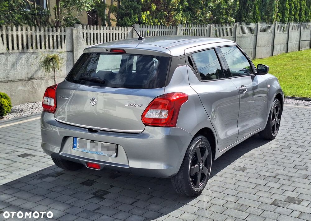Suzuki Swift 1.2 Premium Plus - 2