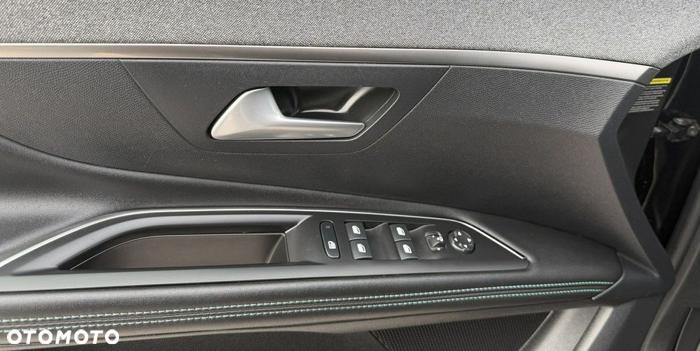 Peugeot 3008 1.6 PureTech Hybrid PHEV Allure Pack S&S EAT8 - 37