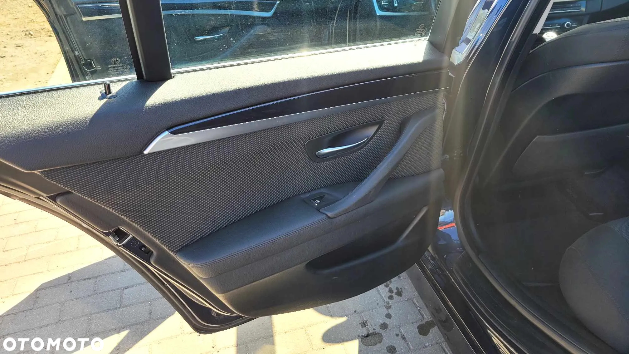 BMW Seria 5 520d Touring - 13