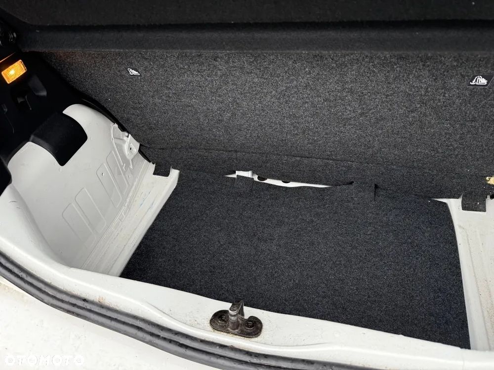 Volkswagen up! 1.0 high Perfectline - 15
