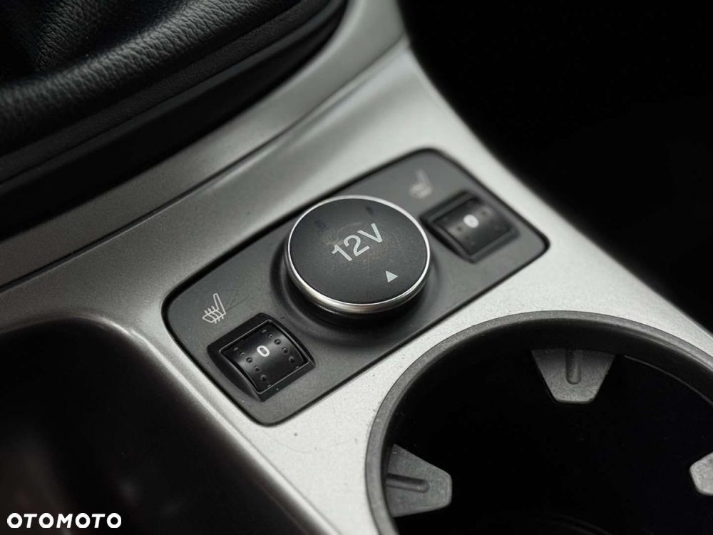 Ford Kuga - 25