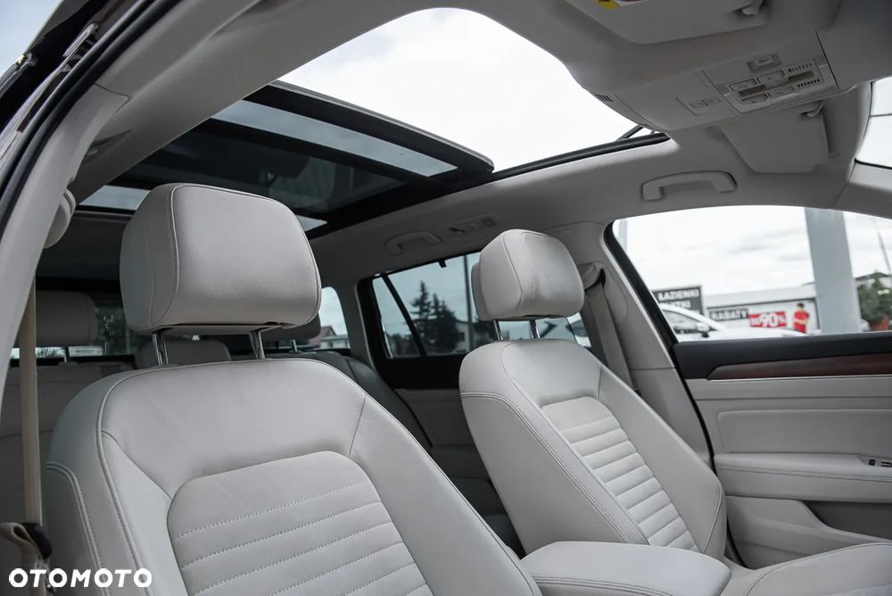 Volkswagen Passat Variant 1.8 TSI (BlueMotion Technology) DSG Highline - 38