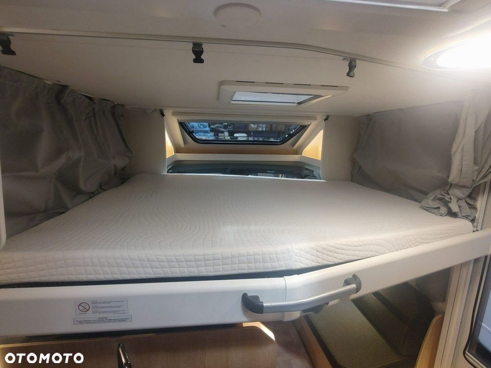 Sunlight T 67 - 5 osobowy, z przejściem po opuszczeniu łóżka - 19