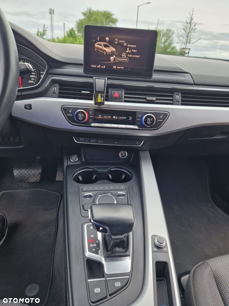 Audi A4 Avant 2.0 TDI S tronic - 12
