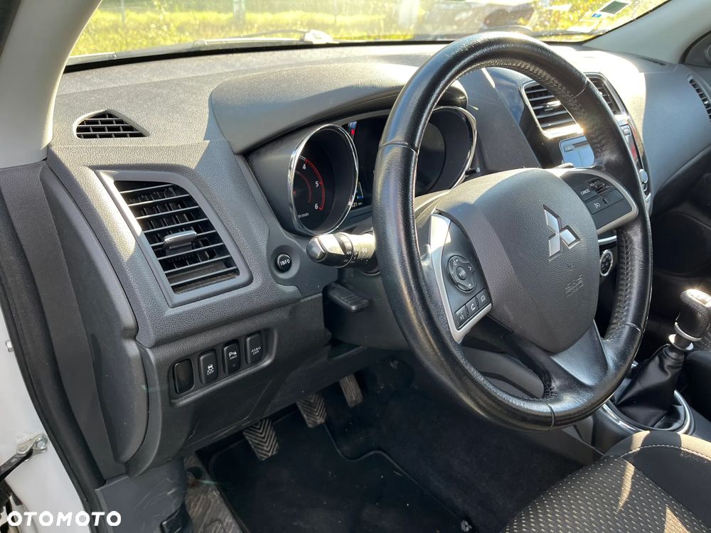 Mitsubishi ASX - 14