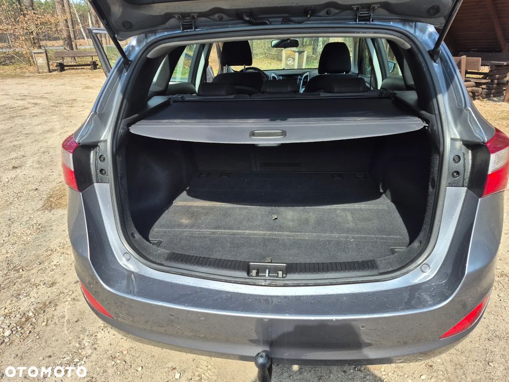 Hyundai i30 i30cw 1.4 CRDi Advantage - 29