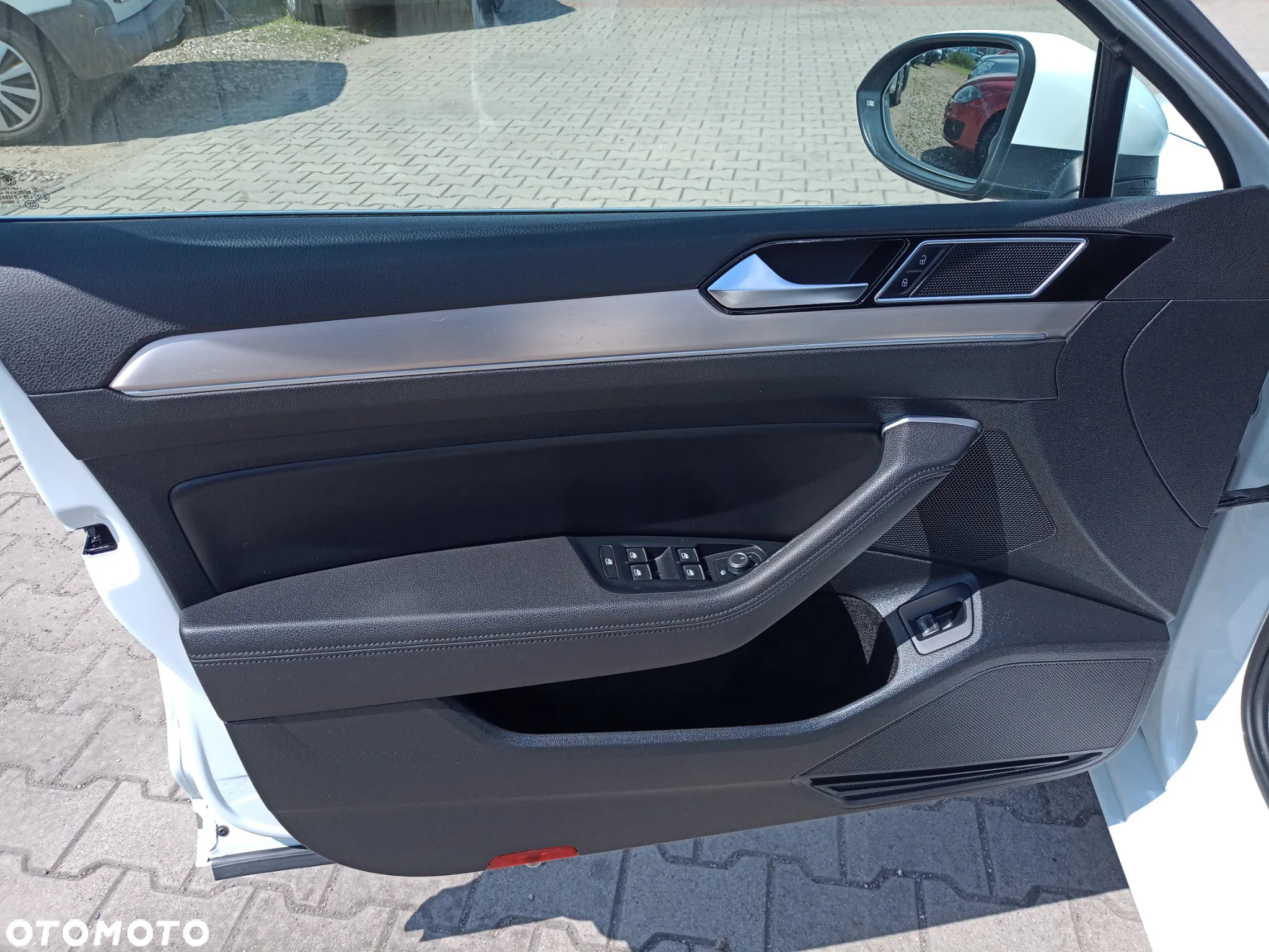 Volkswagen Passat 2.0 TDI BMT 4Mot Highline DSG - 12