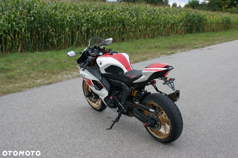Yamaha R7 - 8