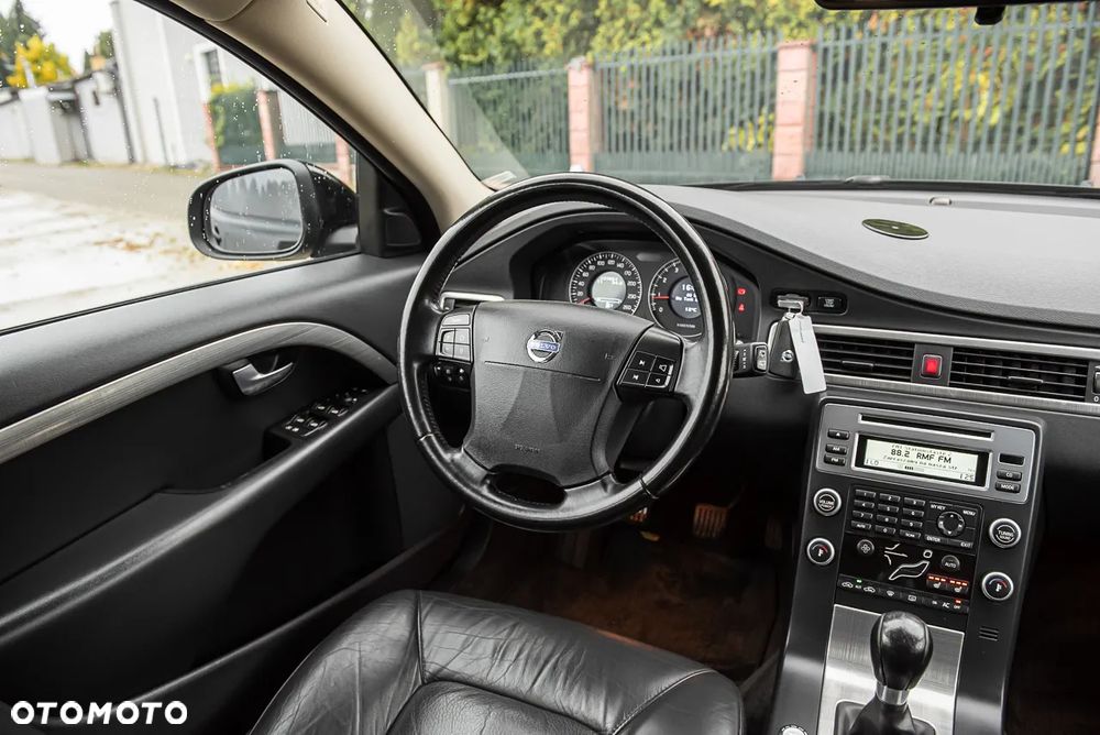Volvo V70 2.0 Momentum - 21