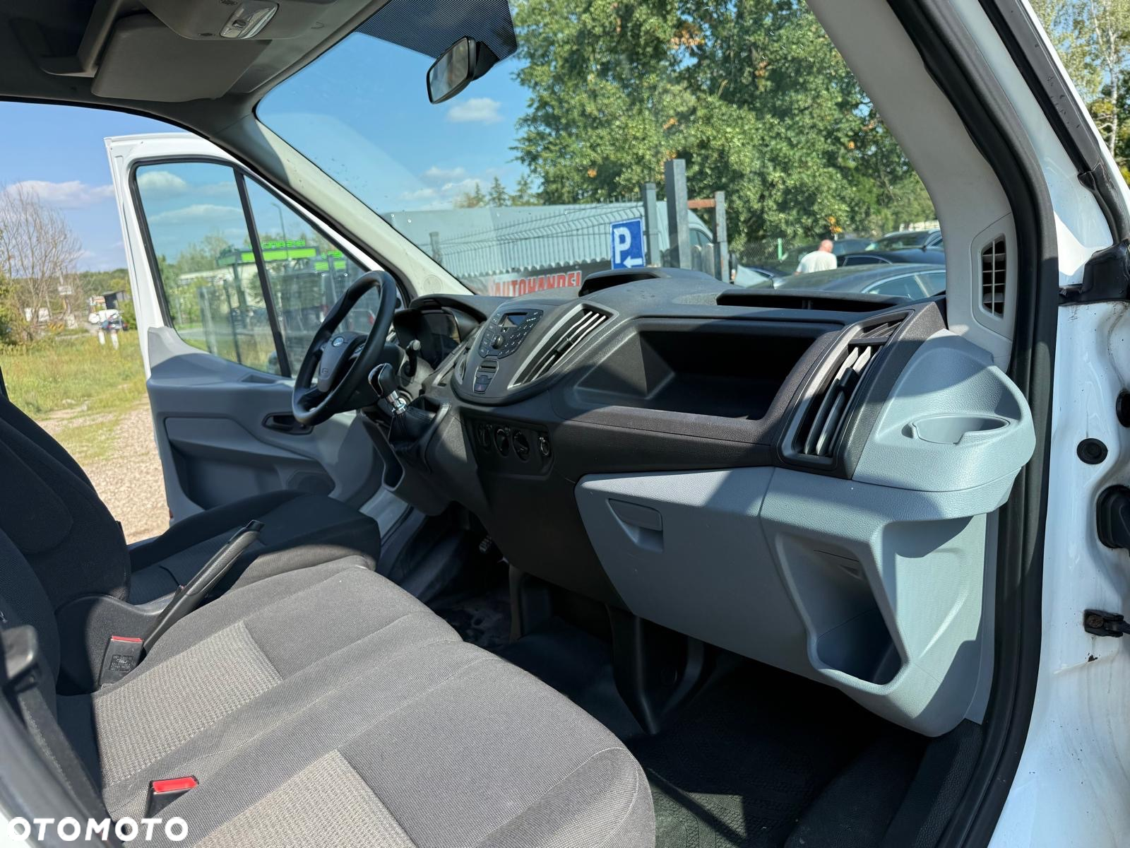 Ford Transit - 11