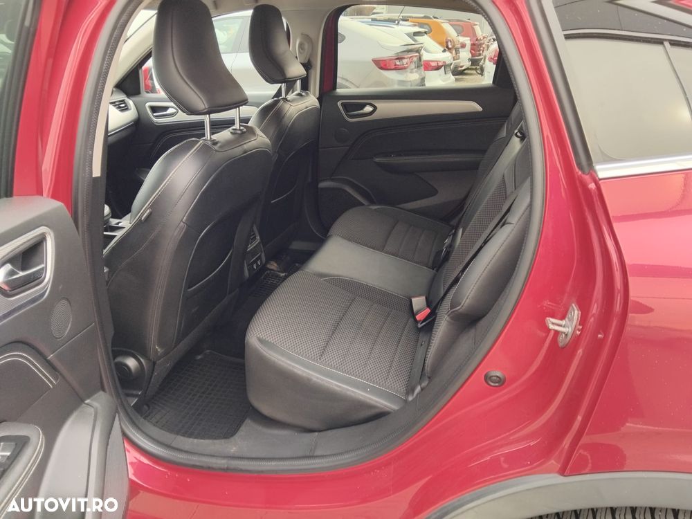 Renault Arkana E-TECH Intens - 12