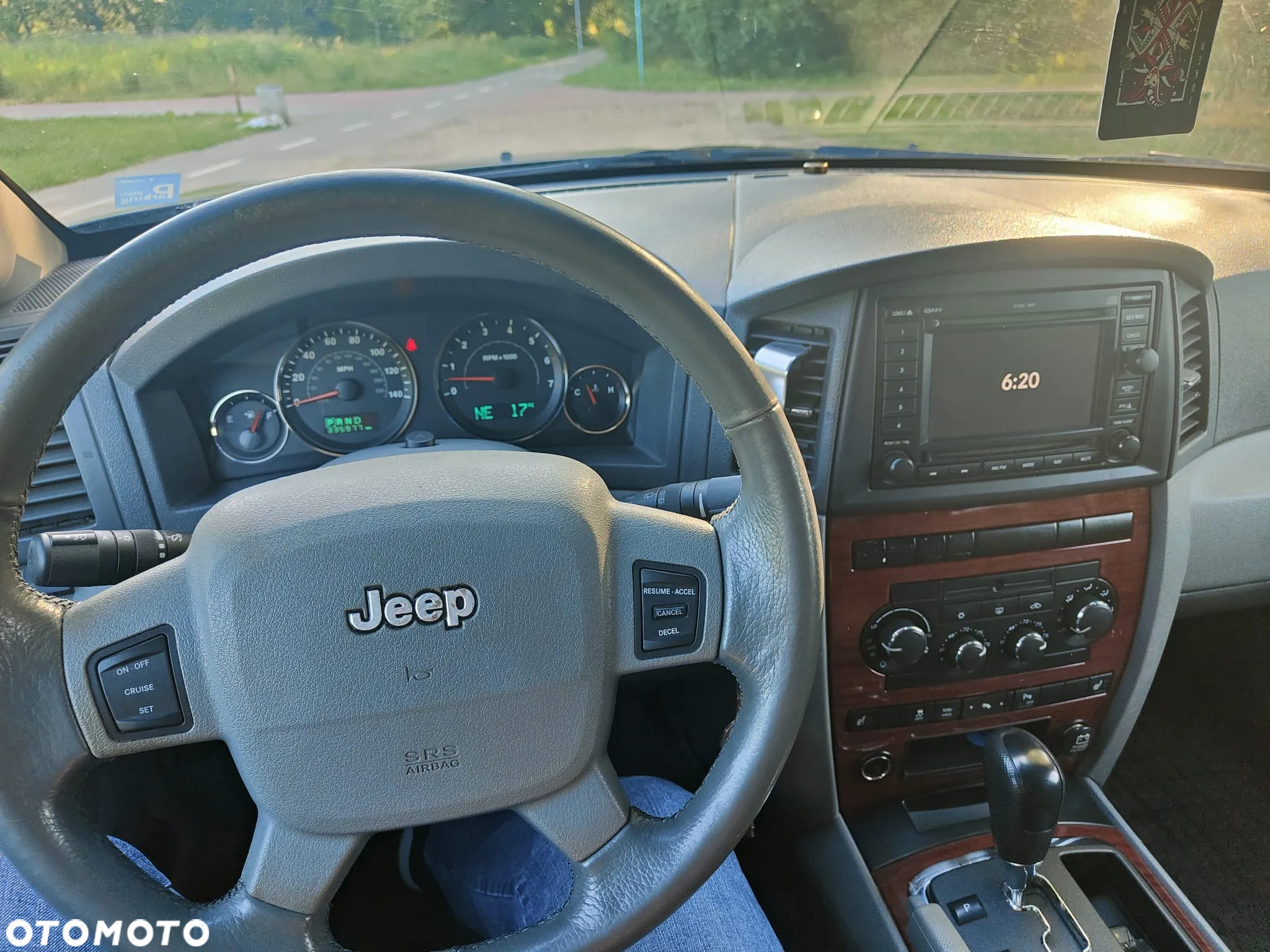 Jeep Grand Cherokee 5.7 V8 Limited - 22