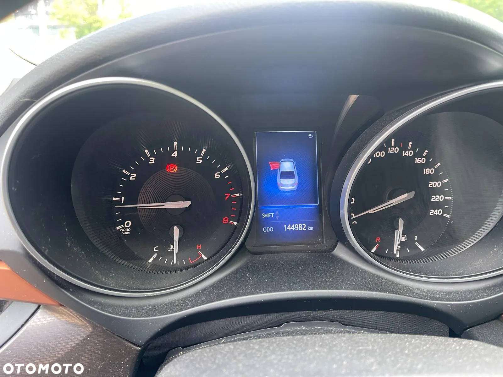 Toyota Avensis - 13