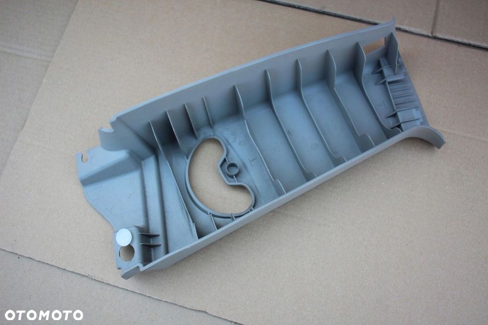 Osłona słupka B BMW e82 PRAWA szara 2996104 - 2
