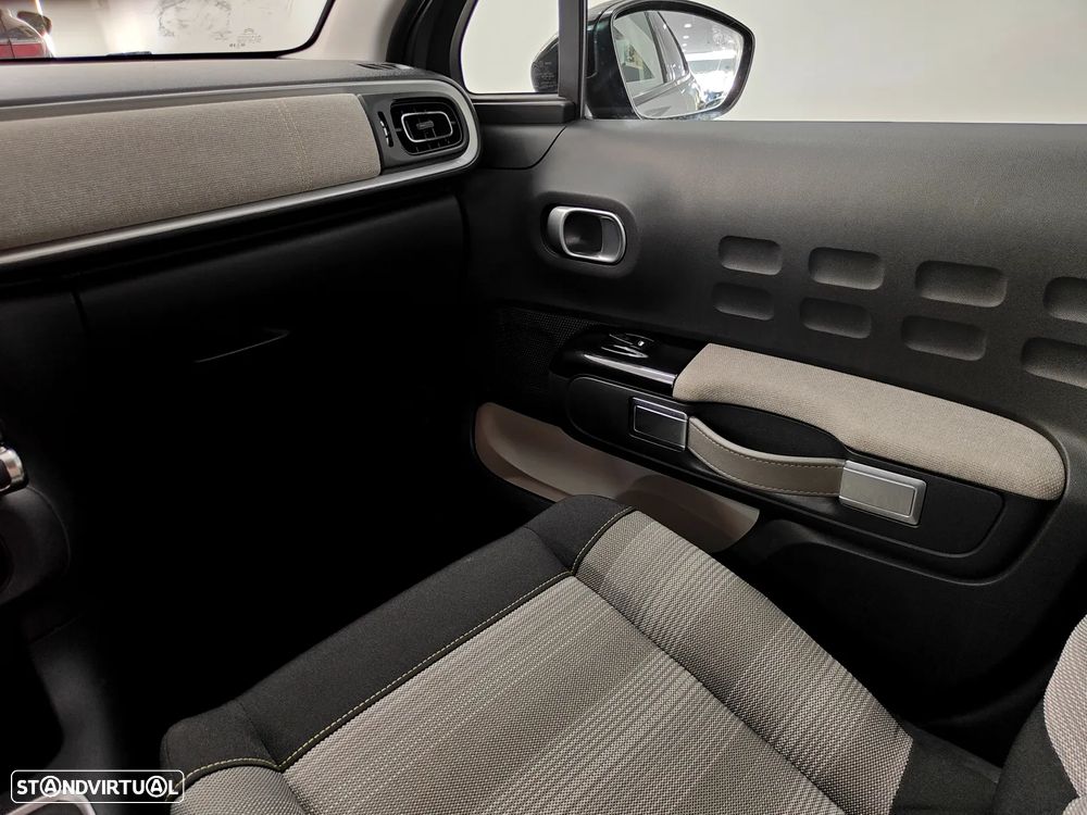 Citroën C3 1.2 PureTech Shine Pack - 48