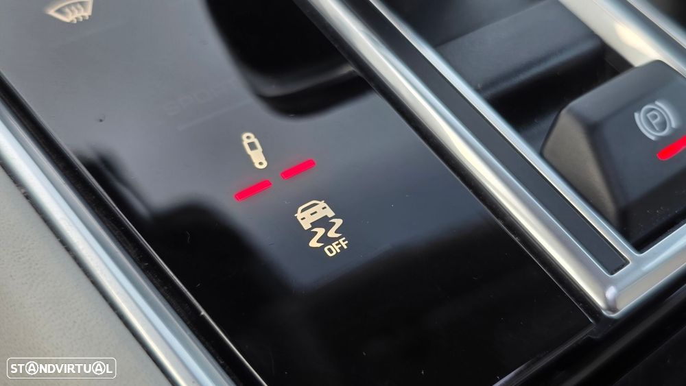 Porsche Panamera Sport Turismo 4 E-Hybrid Platinum Edition - 24