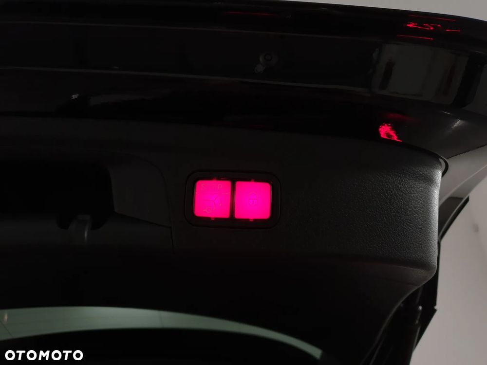 Mercedes-Benz GLE - 36