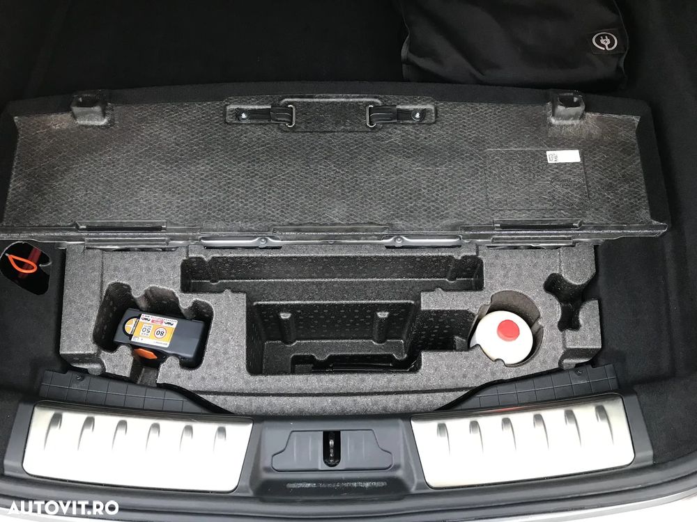 Jaguar F-Pace P400e AWD HSE - 37