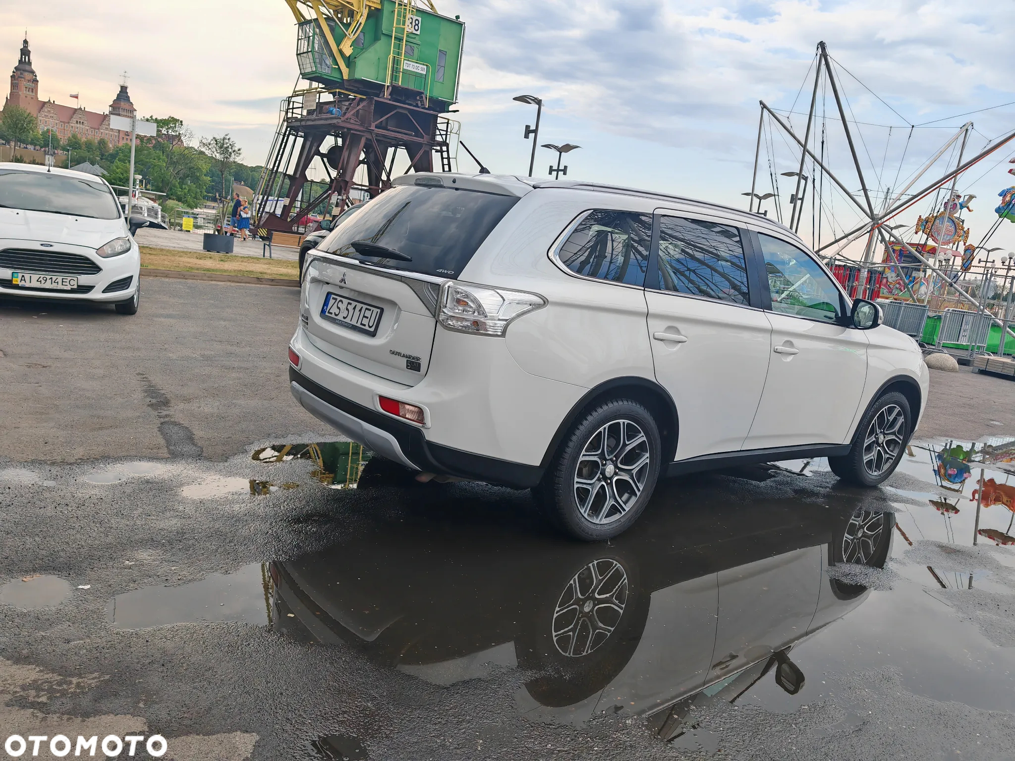 Mitsubishi Outlander 2.0 Instyle + 4WD CVT - 5