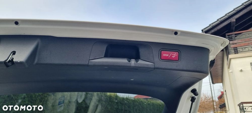 Mercedes-Benz GLC - 16